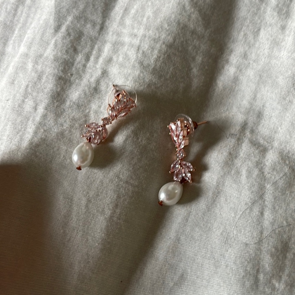 Bridal earrings from Etsy